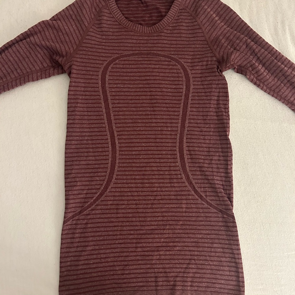 Long sleeve Lululemon fitted shirt